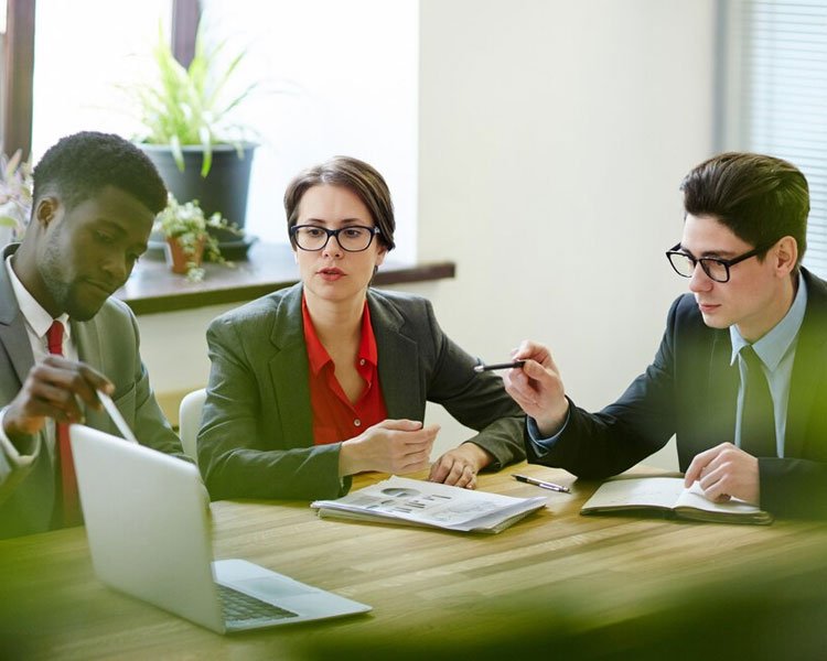 Why Choosing the Right Visa Consultant Matters